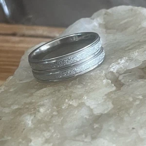 Anillo Unisex Texturizado Banda de Tungsteno Plateado - Acanalado - 8mm Ancho - Nuevo - Talla 11 - Regalo - Imagen 1 de 10