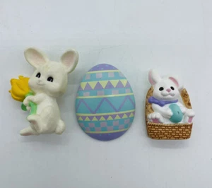 Vintage 1980s Hallmark Easter Baby Bunny Rabbit Plastic Pin Brooch Set of 3 - Picture 1 of 8