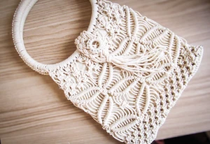 Vintage Cream Crochet Macrame Clutch Purse W Round Handles Handbag Boho Purse - Picture 1 of 5