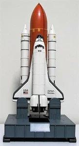 NASA Space Shuttle Orbiter "Atlantis" w/Boosters - Plastic Model 1/200 Scale - Picture 1 of 9