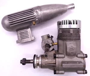 SUPER CUSTOM 61 2 STROKE AREO ENGINE & ASP SILENCER IN GOOD CONDITION - Picture 1 of 9