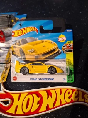 Hot Wheels ~ Ferrari F40 Competizone, Bright Yellow, Short Card.  BRAND NEW!! - Image 1 of 4