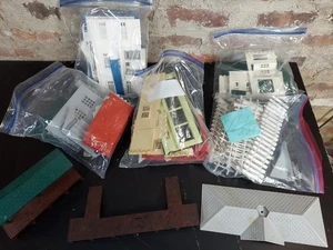 Plasticville O Scale Buildings Lots Fence Police Dept Hospital Barn Supermarket - Picture 1 of 7