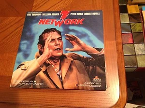 NETWORK 2 LASERDISC SET PETER FINCH, WILLIAM HOLDEN, FAYE DUNAWAY - Picture 1 of 2
