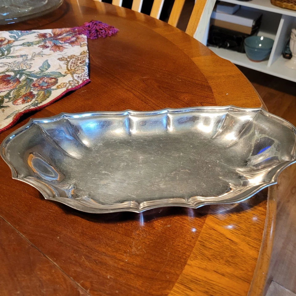 Chippendale International Silver Plate 12 Inch Bread Tray No. 6319 Vintage - Image 1 of 1