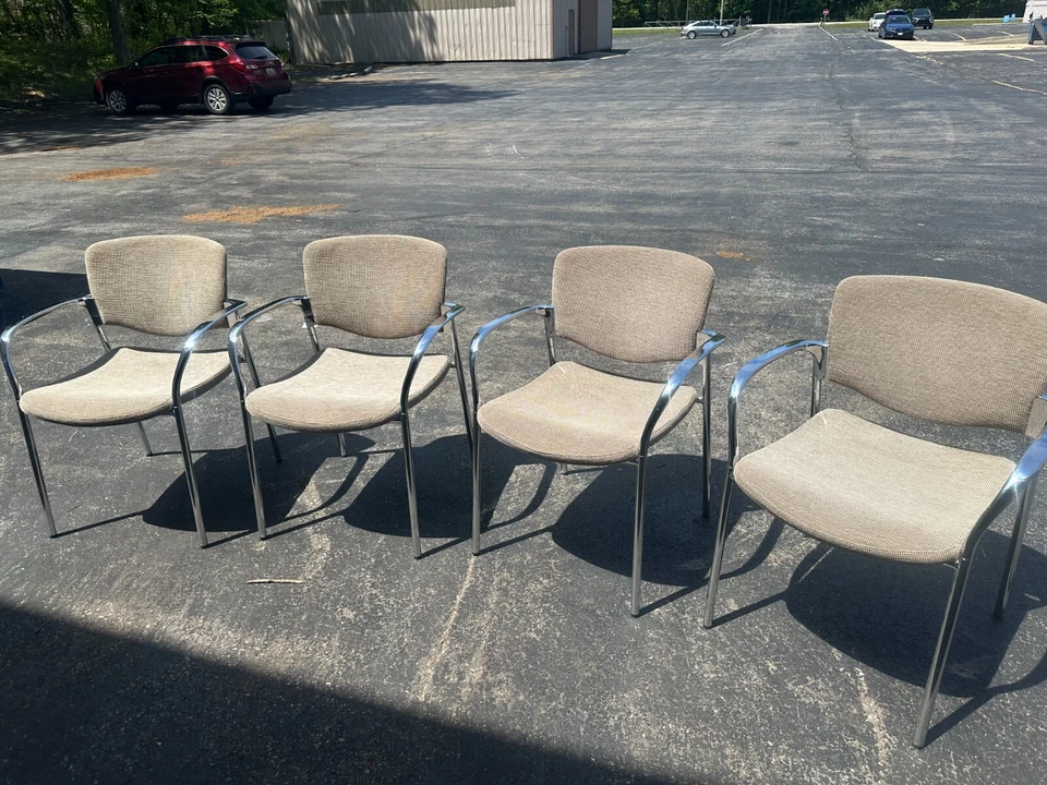 Juego de 4 sillas de bienvenida Stylex modernas ideales para un comedor, restaurantes, etc. Foto 1 de 3