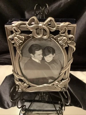 Marco de álbum de aniversario Royal Limited plateado 4x6 Foto 1 de 4