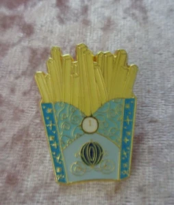 Prendedor Loungefly / Princesa Disney papas fritas - Cenicienta - misterio / caja ciega - Imagen 1 de 1
