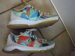 Women's Nike Sneakers, Multicolored, Spin, US 9, EUC! - Picture 1 of 12