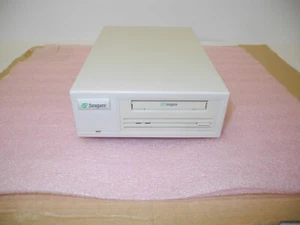 LECTEUR DE BANDE DE DONNÉES EXTERNE SEAGATE STD68000N DDS-2 4/8 Go CONNEXION SCSI 50 BROCHES - Photo 1/10