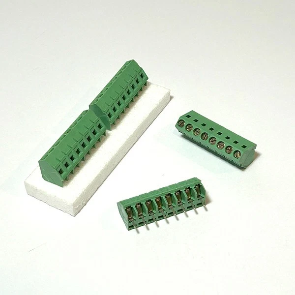 352-3245-08 PCB Terminal Block 8-pole 45 Degree Wire Entry Green Pitch 5mm RDI - Image 1 of 1