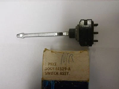 Nuevo de Lote Antiguo 1970 1971 Mercury Montego Station Wagon Puerta Trasera Interruptor Elevador Foto 1 de 3