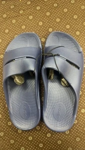 OOFOS Slide Sandal Lightweight Recovery Footwear, Reduces Stress on Feet-Unisex - Picture 1 of 7