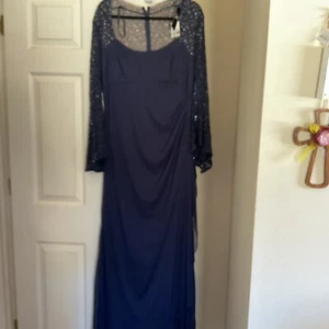 Gorgeous Navy Blue Formal Gown With Bell Sequin Sleeves Size 16 - Picture 1 of 6