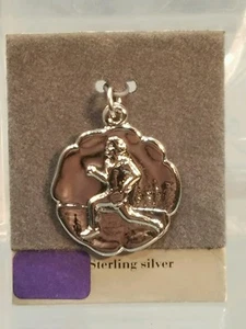 Sterling Silver 7/8" Diameter Round Running Runner Pendant Charm NOS New - Picture 1 of 2
