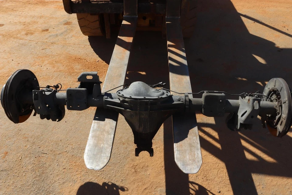 2015-2020 凯迪拉克 ESCALADE 4X2 后轴 8 速变速器 3.23 RATIO 原始设备制造商 — 第 1/4 张图片