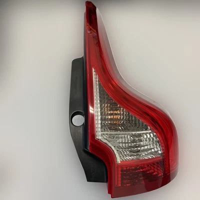 2010–2017 Volvo XC60 Right Passenger Tail Light 31323035 OEM Tested Foto 1 de 4