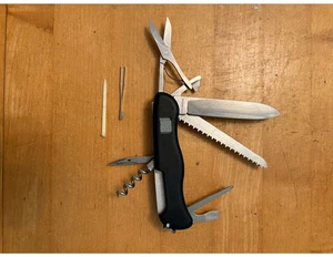 Victorinox : OUTRIDER BLACK  Original Slidelock - Picture 1 of 2