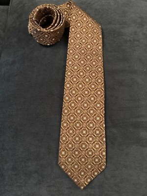 Corbata de diseñador de seda LUIGI BORRELLI NAPOLI estampado medallón marrón/bronceado. Italia Foto 1 de 4