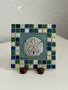 Placa de azulejo de arte de pared concha marina mosaico de resina firmado por Paul Brent - Imagen 1 de 3