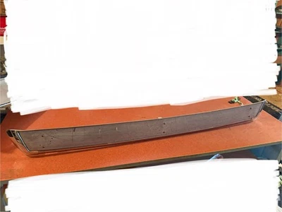 Alerón deflector de viento trasero Chevy GMC Suburban Blazer 1973-1991 Foto 1 de 4