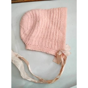 30s 40s Vintage Hand Knit Baby or Doll Bonnet, Pink with Silk Ribbon Ties - Picture 1 of 2