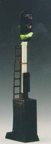 Model Power 1680 HO Scale Traffic Signal w/3 Lights 4-Way Prewired Switch - Image 1 of 1