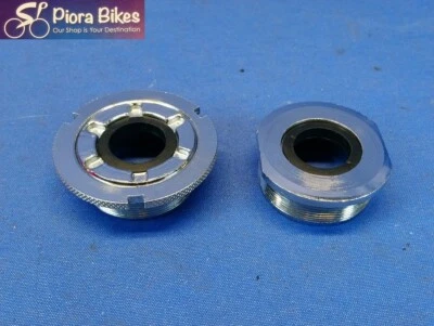 Universal Shell Bottom Bracket Cup Set Silver - Image 1 of 2