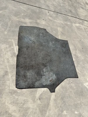 Alfombrilla maletero BMW E12 528I 530I OEM #79242 Foto 1 de 4