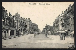 CPA Biarritz, place de la Liberté - Picture 1 of 2