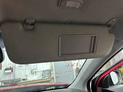 Viseira solar para passageiros cupê teto iluminado compatível com 11-13 ELANTRA 327473 - Imagem 1 de 4