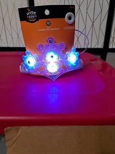 Hyde & Eek Adult Light Up Crown One Size Fits Most, Snowflakes W/Clear Glitter - Picture 1 of 3