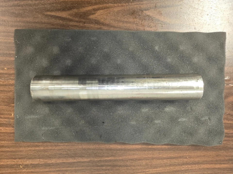 4140 Acero laminado en caliente 2" x 12" - 28-31 RC recocido - molido, torneado y pulido Foto 1 de 1