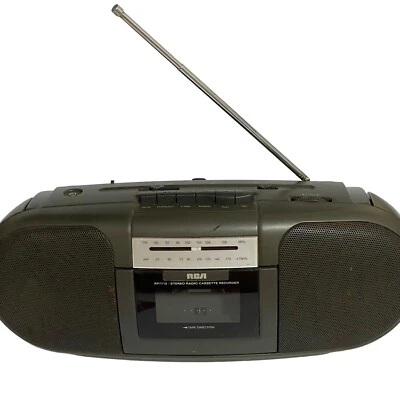 Vintage 1988 RCA Stereo Radio Cassette Recorder RP7712 AM/FM Portable READ - Image 1 of 4