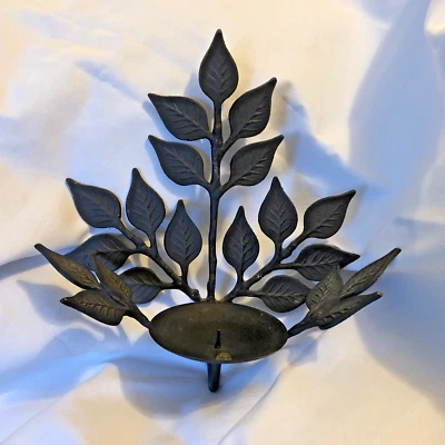 Candelabro vintage de hierro fundido patrón de hojas de metal negro - India Foto 1 de 4