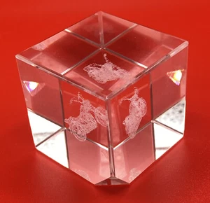 3D crystal glass etched Cube  holograph motorcycle Paperweight New 1.5” X 1.5” - Picture 1 of 18