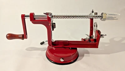 Máquina de maçã vermelha da Good Cook cascas, núcleos e fatias em um passo na caixa - Imagem 1 de 4