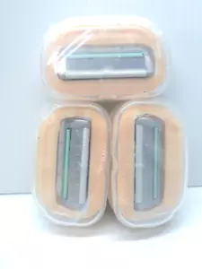 Recambios de hoja de afeitar genuina Schick Intuition renovadora humedad - Paquete de 3 - Imagen 1 de 2