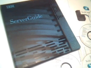 Manuales y CD vintage IBM Netfinity de 1998/1999 ServerRAID Tivoli - Imagen 1 de 9