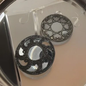 PEWTER LOOK ROUND WALL MIRROR/CANDLE TRAY DECORATION - Picture 1 of 13