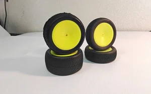 Vintage Team Losi XXX Neon Yellow Green Front & Rear Wheels & Tires. - Picture 1 of 9