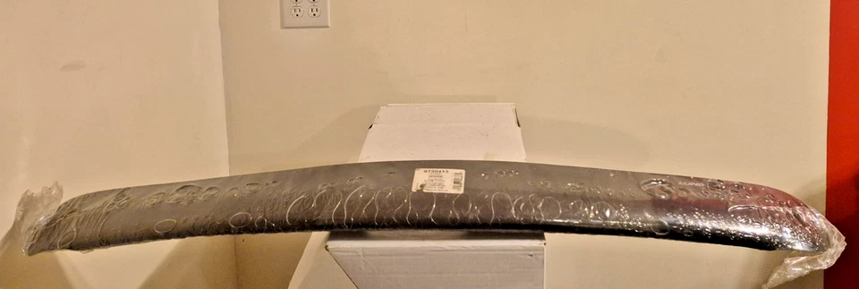 2002-05 Dodge Ram 1500/03-05 Ram 2500 3500 Lund Bug Deflector-9730413 Smoke - Image 1 of 4