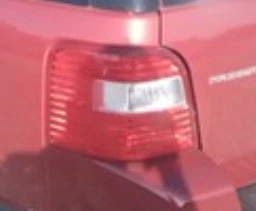 05-07 Ford FreeStyle Lámpara de luz trasera montada en cuarto de conductor izquierdo OEM LKQ Foto 1 de 4