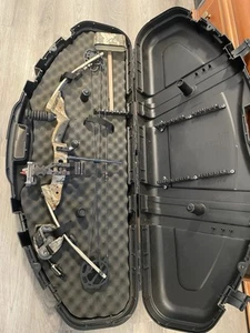 Darton Yukon XT Compound Bow Right Hand 60-70lb Sights Release Quiver (No Case) - Picture 1 of 13