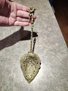 VINTAGE ITALIAN 9” DECORATIVE ORNATE SERVING SPOON BRASS ANGELS ITALY - Picture 1 of 6