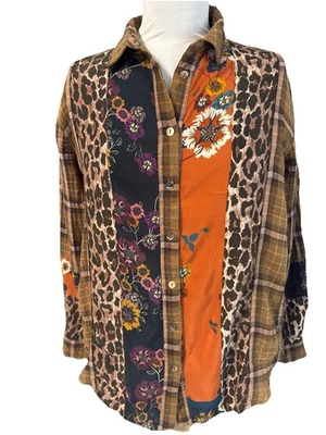 Camisa JOHNNY WAS Workshop Mujer S Abotonada Cuadros Floral Animal Retazos Foto 1 de 4