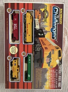 Bachmann 00621 The Challenger HO Scale Electric Train Set - Picture 1 of 3