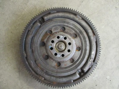 Zweimassenschwungrad Audi A6 4B Schwungrad 058105266A — 第 1/4 张图片