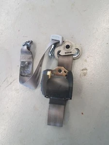 1998-2005 VOLKSWAGEN BEETLE REAR RIGHT SEAT BELT RETRACTOR 1C0857806A OEM - Picture 1 of 4