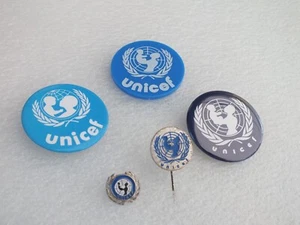 Konvolut - UNICEF - 3 Buttons + Anstecknadel + Brosche - MG 30 - Picture 1 of 7
